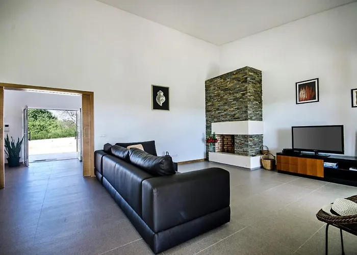 Viana By * Lagoa (Algarve)